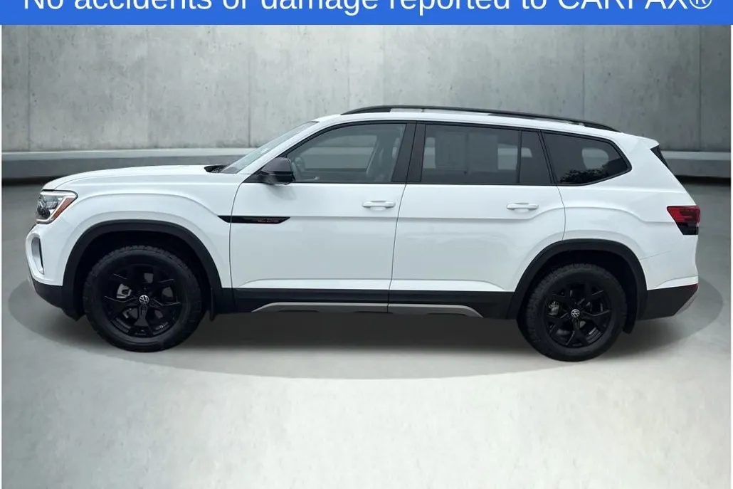 2024 Volkswagen Atlas Peak Edition SE Technology photo 1
