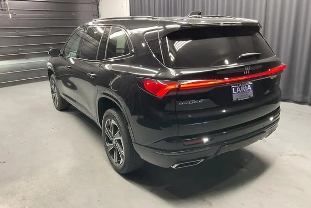 2026 Buick Enclave Sport Touring photo 1