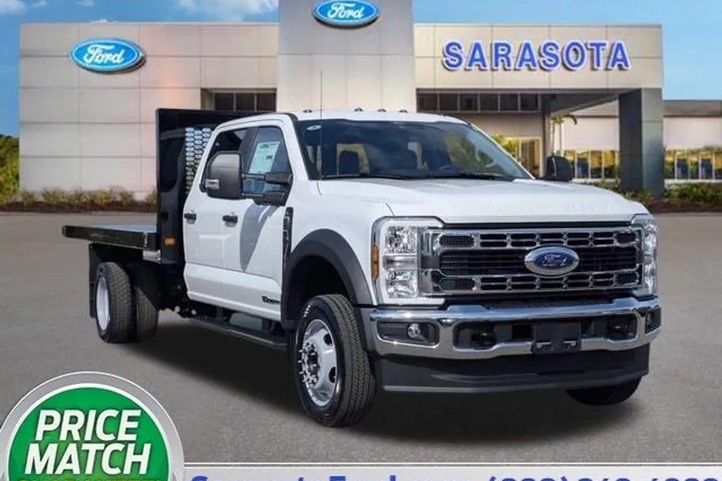 2025 Ford F-550 photo 1