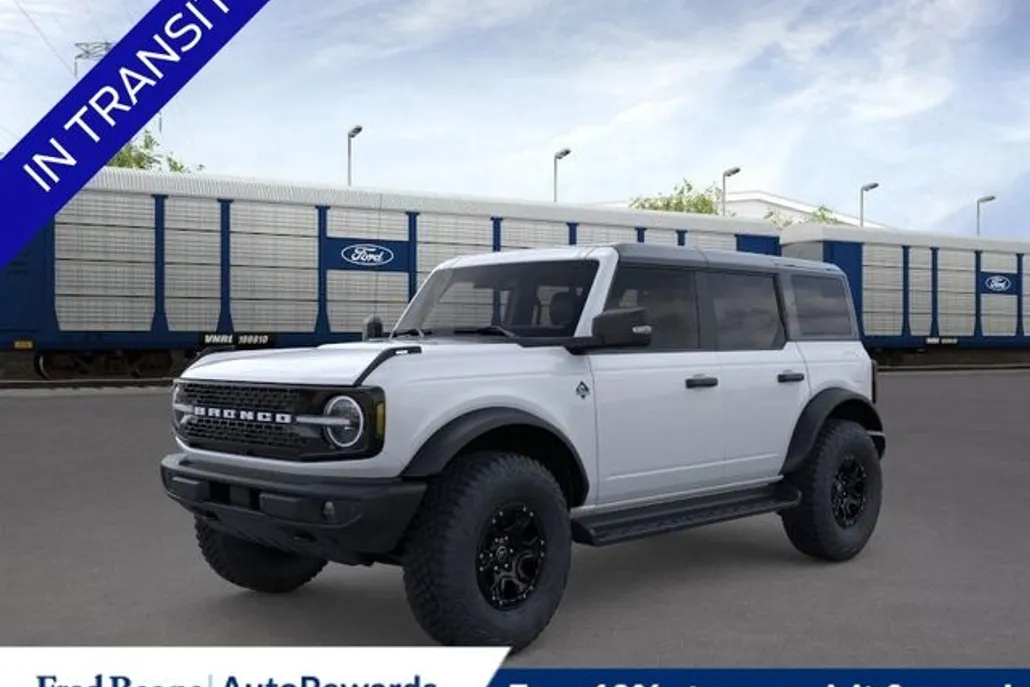 2025 Ford Bronco Outer Banks photo 1