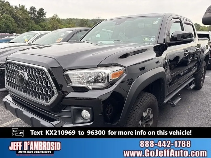 2019 Toyota Tacoma TRD Off-Road V6 photo 1