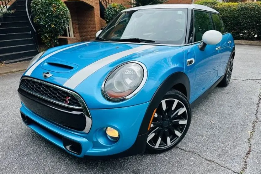 2017 Mini Cooper 4 Door Hardtop S photo 1