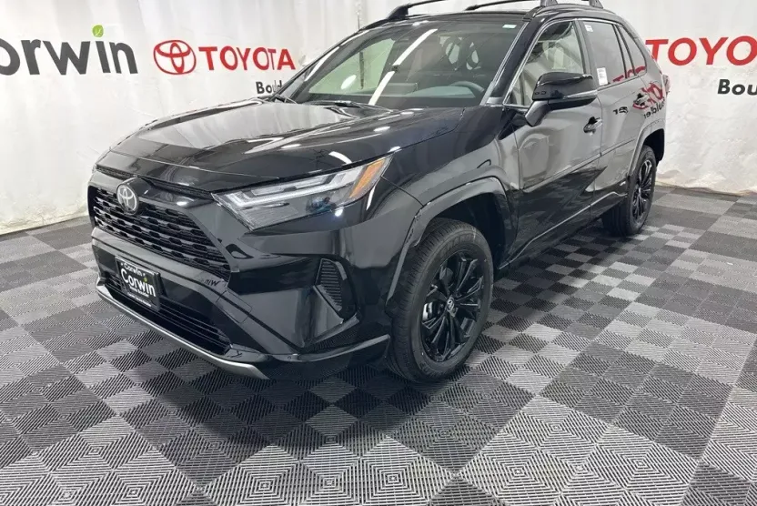 2025 Toyota RAV4 Hybrid SE photo 1