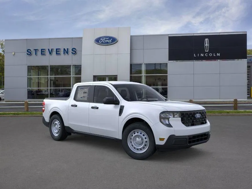 2025 Ford Maverick XL photo 1