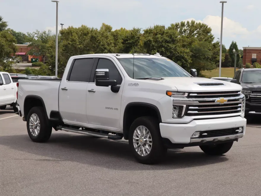 2023 Chevrolet Silverado 3500HD High Country photo 1