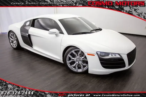 2011 Audi R8 5.2 photo 2