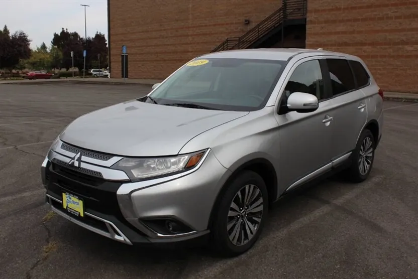 2019 Mitsubishi Outlander SE photo 1