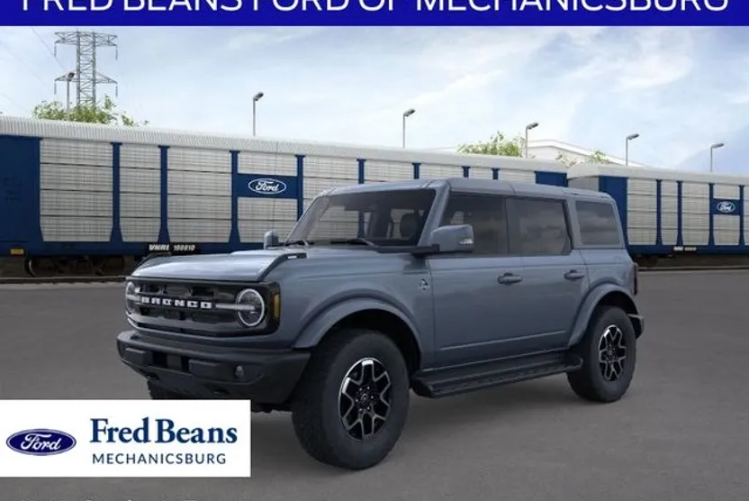 2025 Ford Bronco Outer Banks photo 1