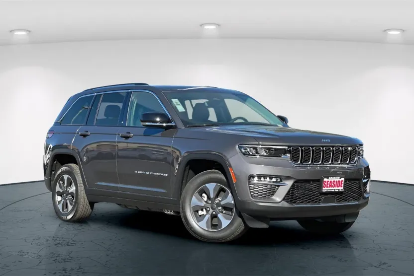 2024 Jeep Cherokee Anniversary Edition 4xe photo 1