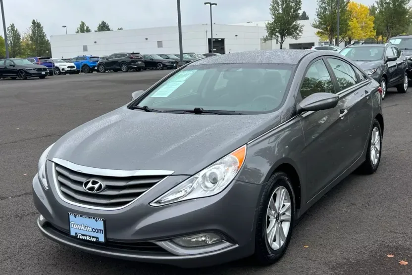 2013 Hyundai Sonata GLS photo 1