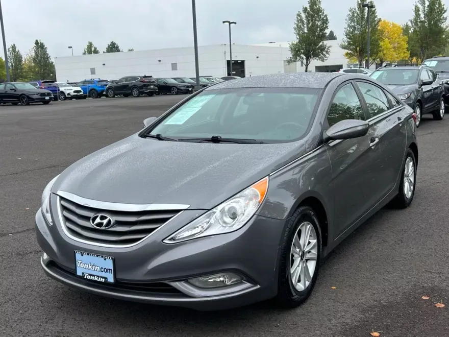 2013 Hyundai Sonata GLS photo 1