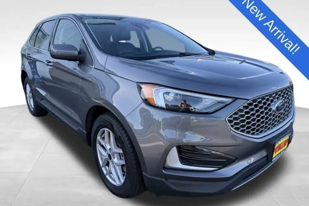 2023 Ford Edge SEL photo 1