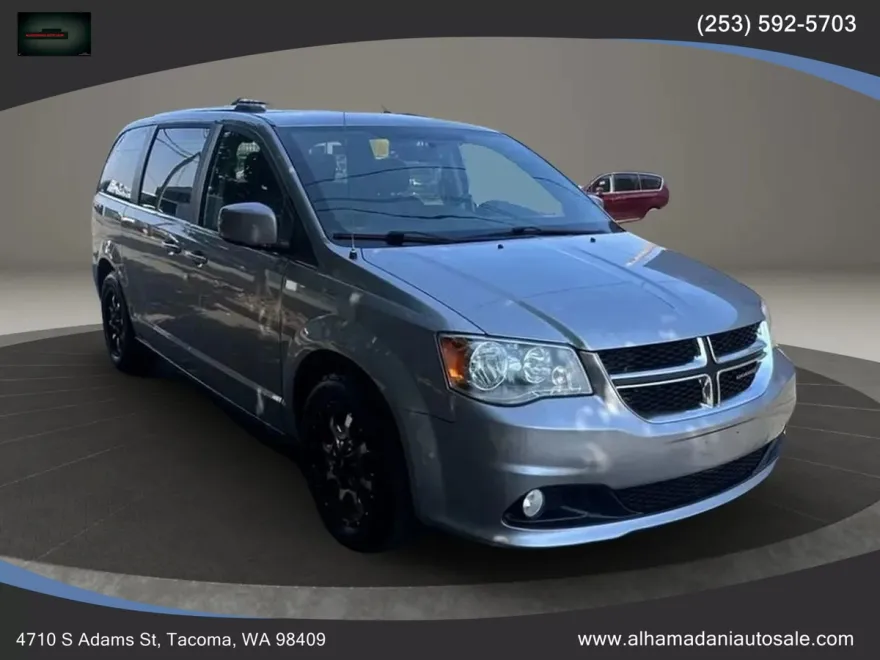 2018 Dodge Grand Caravan SXT photo 1