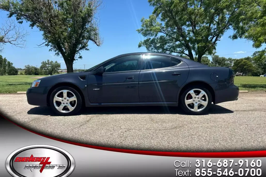 2008 Pontiac Grand Prix GXP photo 1