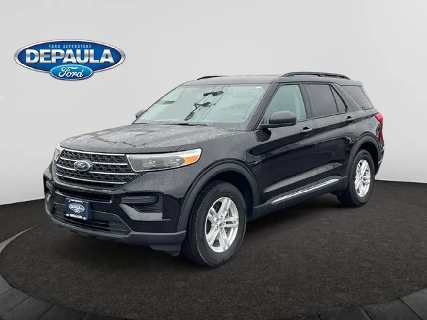 2022 Ford Explorer XLT photo 1