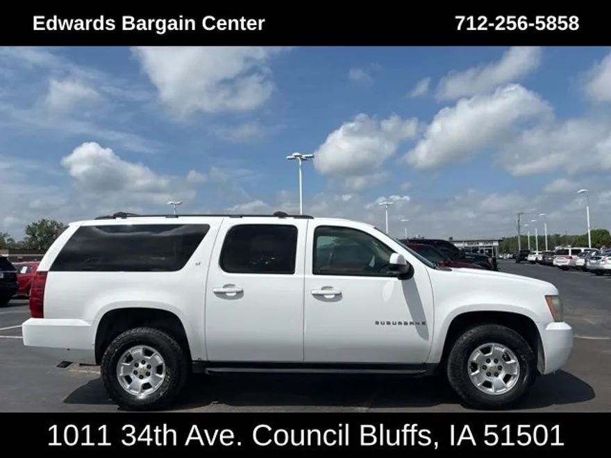 2009 Chevrolet Suburban 1500 LT photo 1