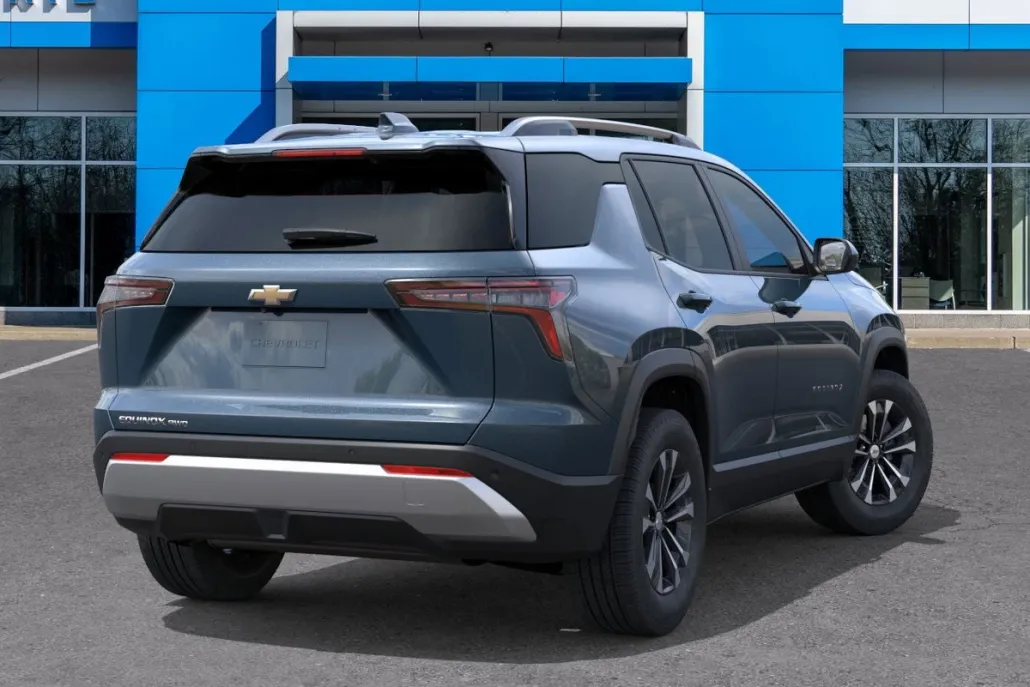 2025 Chevrolet Equinox LT photo 1