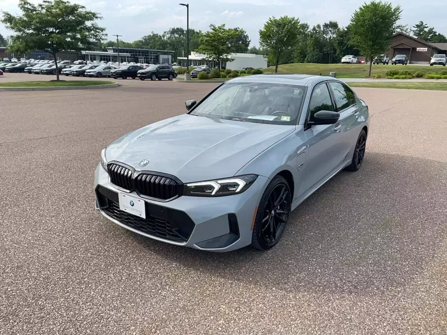 2023 Bmw 330e xDrive Sedan photo 1