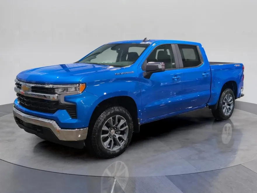2026 Chevrolet Silverado 1500 LT photo 1