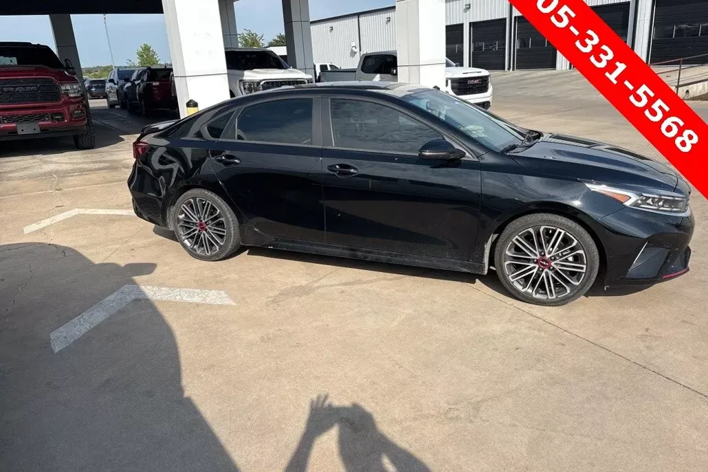 2023 Kia Forte GT photo 1