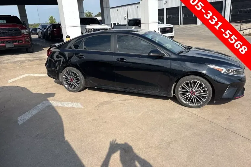 2023 Kia Forte GT photo 1
