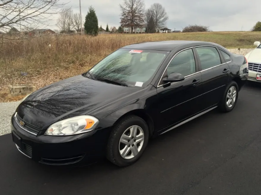 2010 Chevrolet Impala LS photo 1