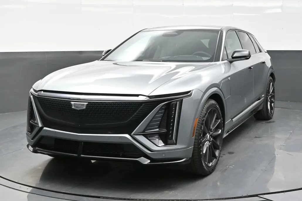2026 Cadillac Lyriq photo 1