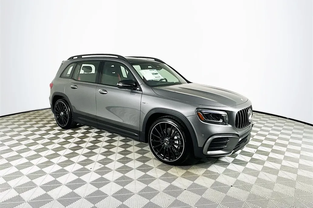 2025 Mercedes Benz GLB 35 AMG 4MATIC photo 1