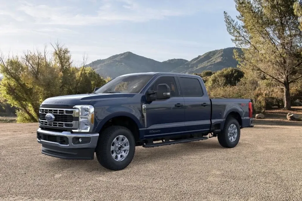 2025 Ford F-350 XLT photo 1