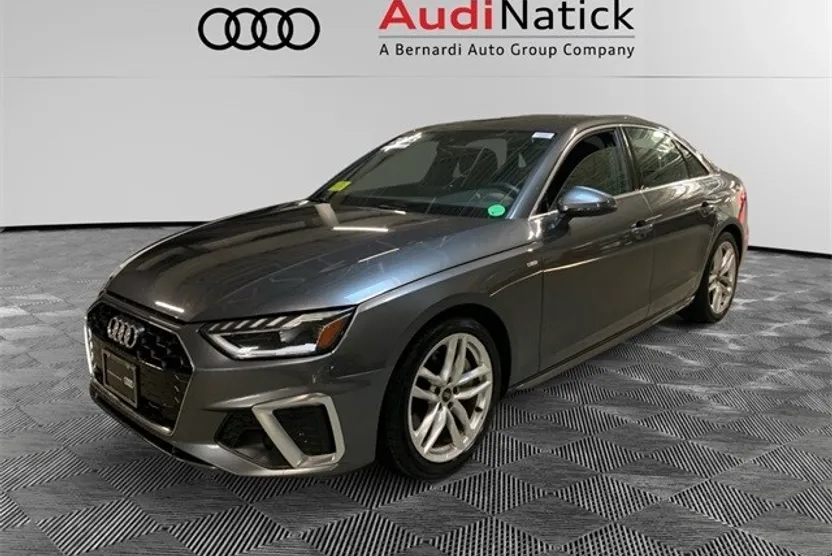 2023 Audi A4 45 S line Premium Plus photo 1