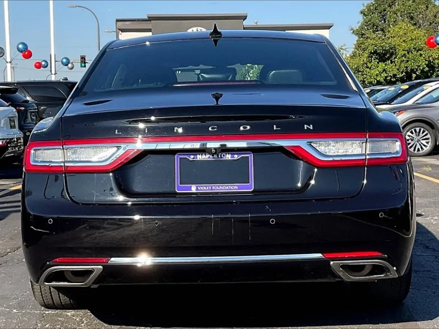 2020 Lincoln Continental Standard photo 1