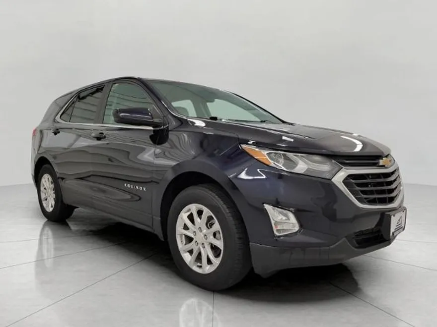 2021 Chevrolet Equinox LT photo 1