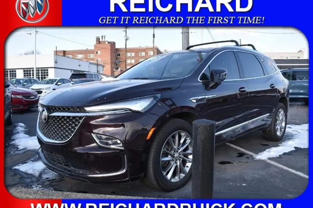 2023 Buick Enclave Avenir photo 1