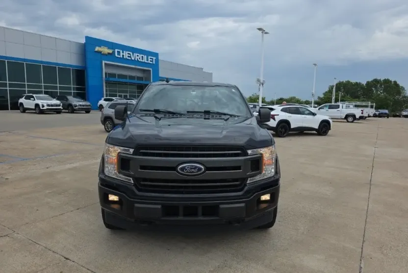 2020 Ford F-150 XLT photo 1