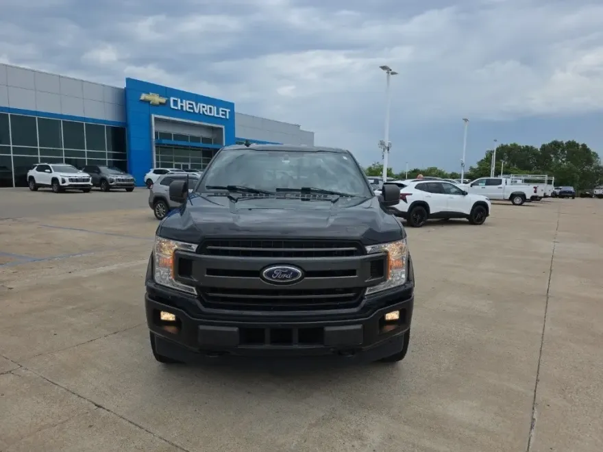 2020 Ford F-150 XLT photo 1