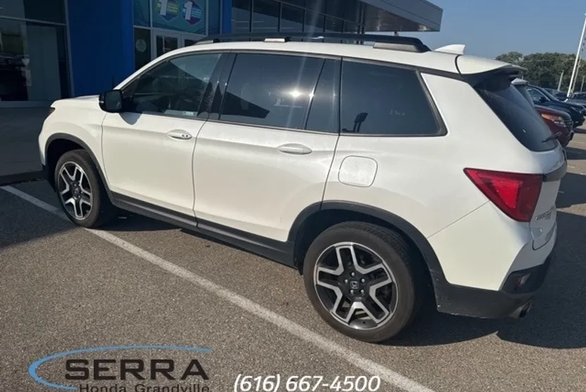 2023 Honda Passport Elite photo 1