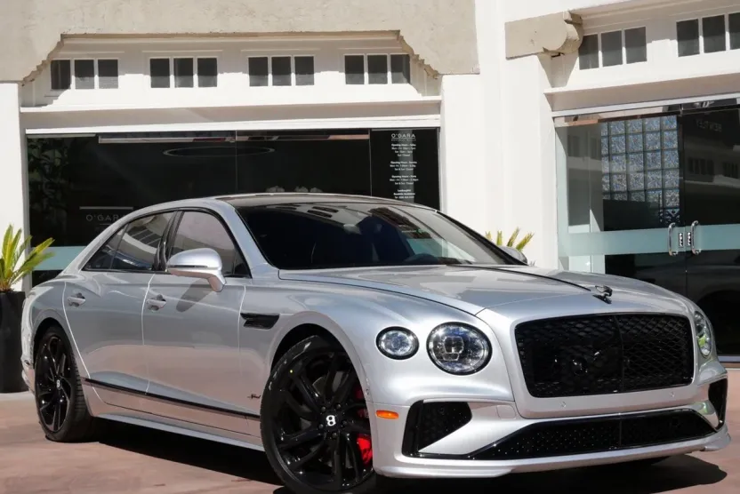2025 Bentley Flying Spur Speed photo 1