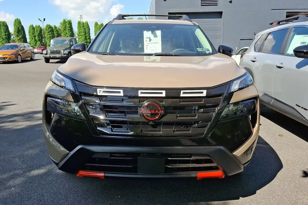 2026 Nissan Rogue SV photo 1