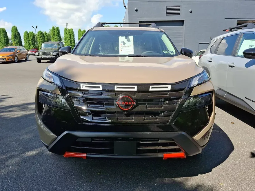2026 Nissan Rogue SV photo 1