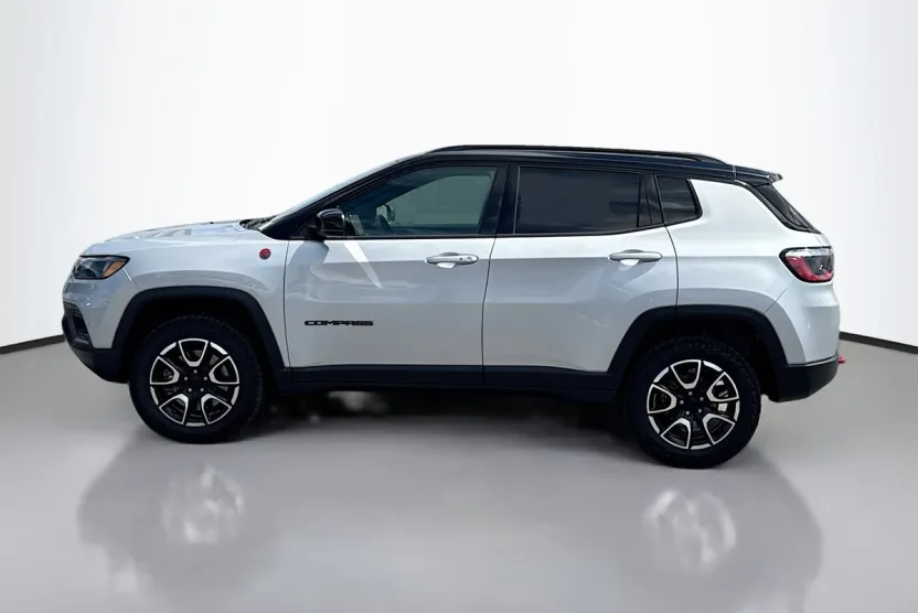 2024 Jeep Compass Trailhawk Sport photo 1