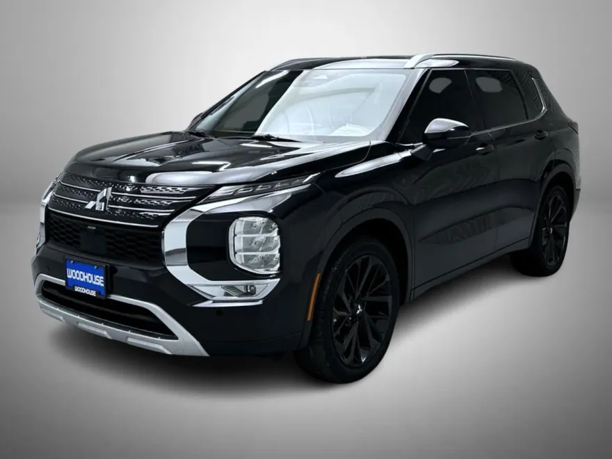 2022 Mitsubishi Outlander SEL photo 1