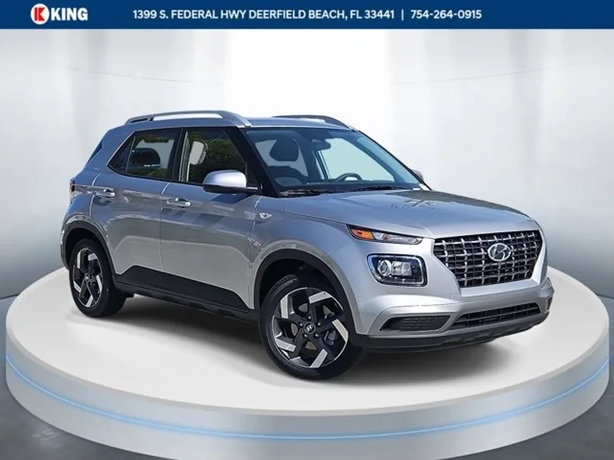 2025 Hyundai Venue SEL photo 1
