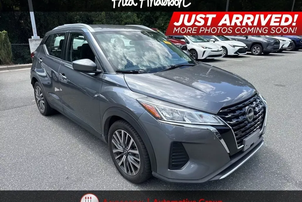 2023 Nissan Kicks SV photo 1