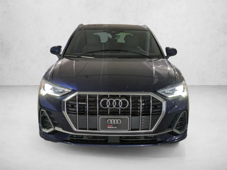 2022 Audi Q3 45 TFSI S line Premium Plus photo 1