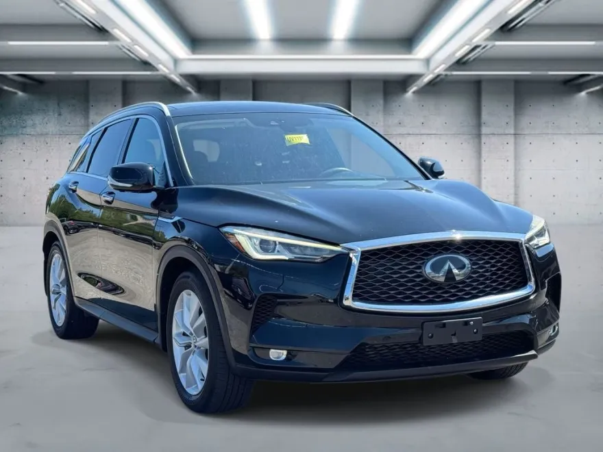2019 Infiniti QX50 Essential photo 1