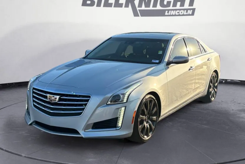 2018 Cadillac CTS Luxury photo 1