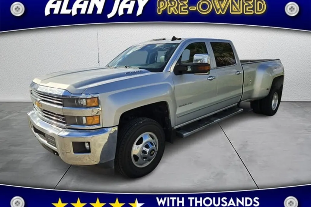 2016 Chevrolet Silverado 3500HD LTZ photo 1