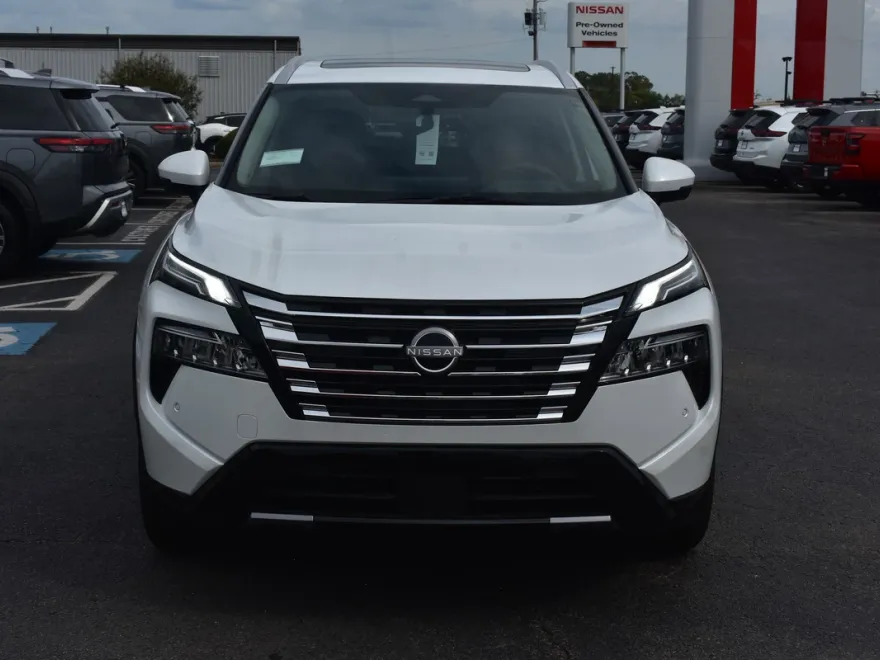 2026 Nissan Rogue Platinum photo 1