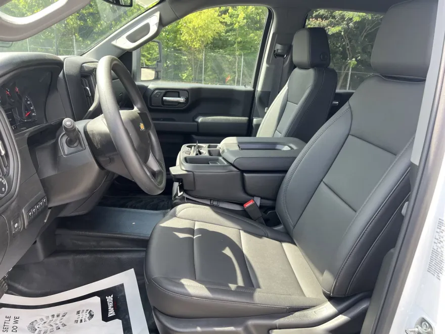 2025 Chevrolet Silverado 2500HD photo 1