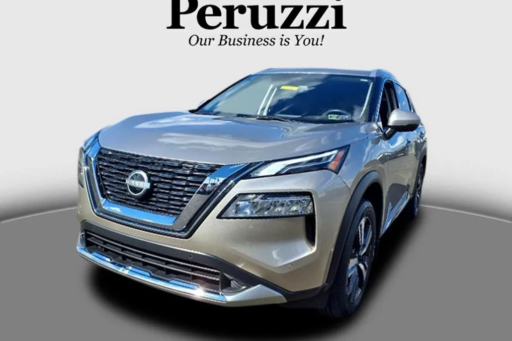 2023 Nissan Rogue Platinum photo 1